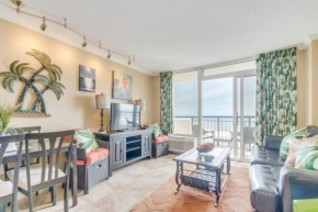 Oceanfront Condo w Balcony minutes walk to the beach